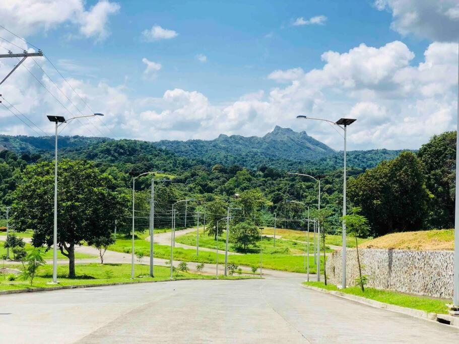 Overlooking Staycation At Sandari Batulao Tagaytay City Εξωτερικό φωτογραφία