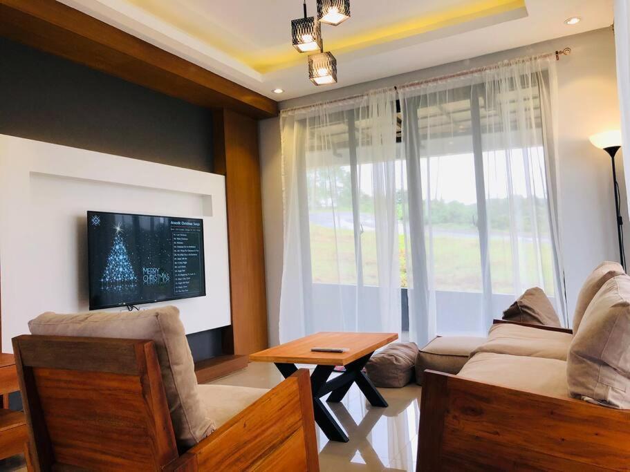 Overlooking Staycation At Sandari Batulao Tagaytay City Εξωτερικό φωτογραφία