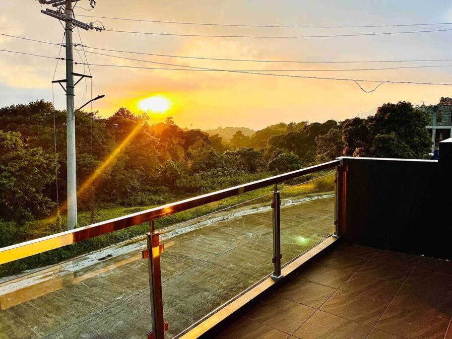 Overlooking Staycation At Sandari Batulao Tagaytay City Εξωτερικό φωτογραφία