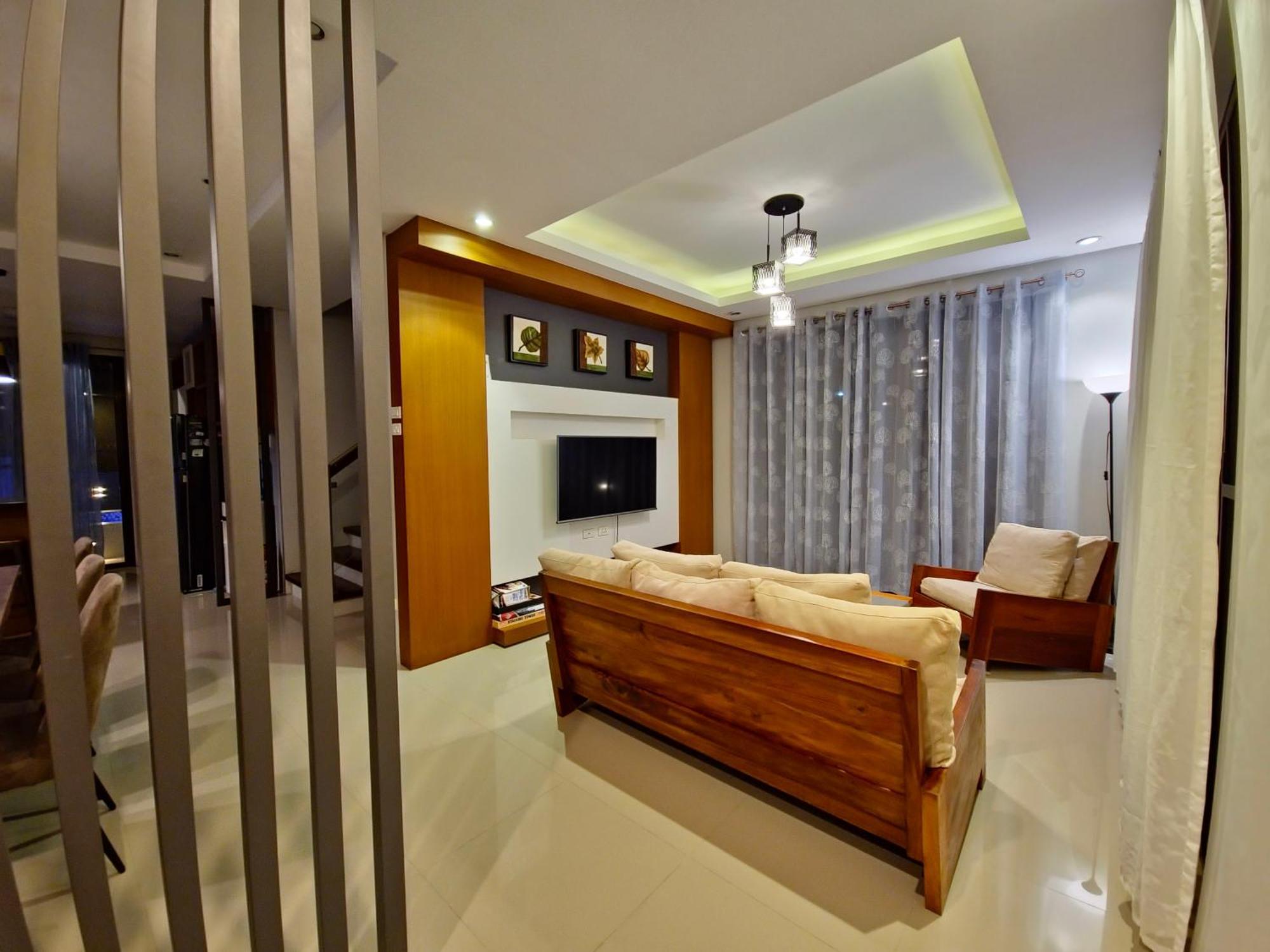 Overlooking Staycation At Sandari Batulao Tagaytay City Εξωτερικό φωτογραφία